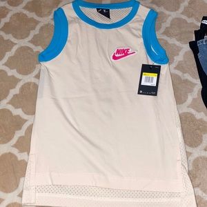 Nike top for boys or girls